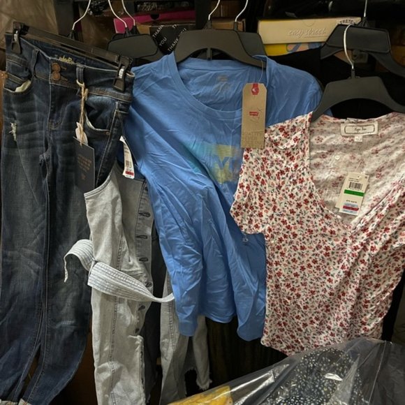 Brand new Great Resellers lot of 10 items Value Over $600 - Picture 7 of 7